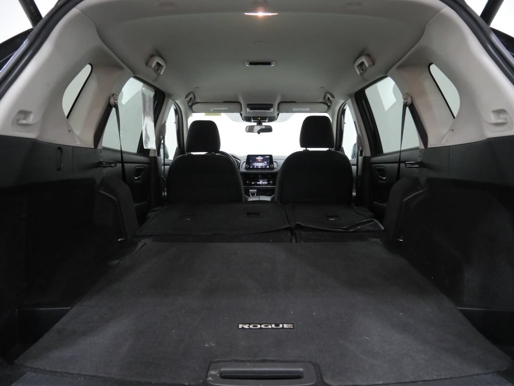 Used 2024 Nissan Rogue SV FWD image 25