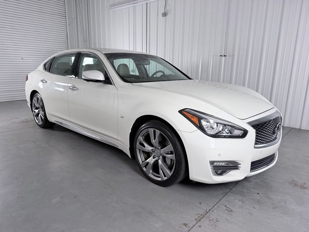 Used 2019 INFINITI Q70 L 3.7 RWD image 3