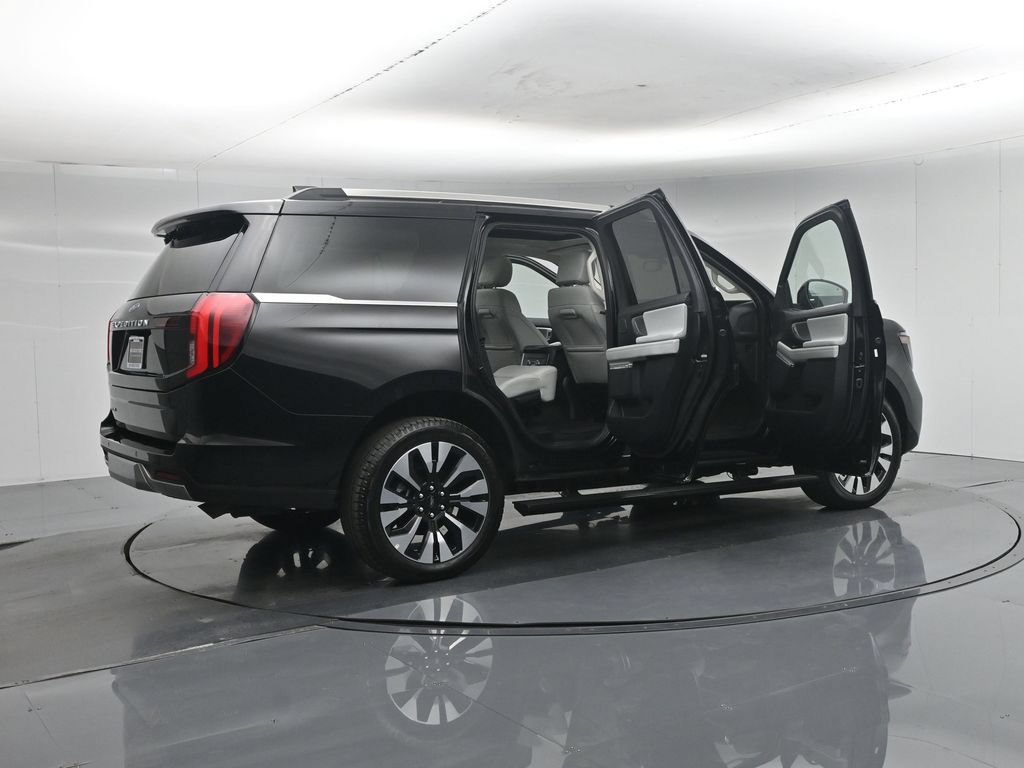 Certified 2025 Ford Expedition Platinum w/ Driver's Package AWD/4WD image 6