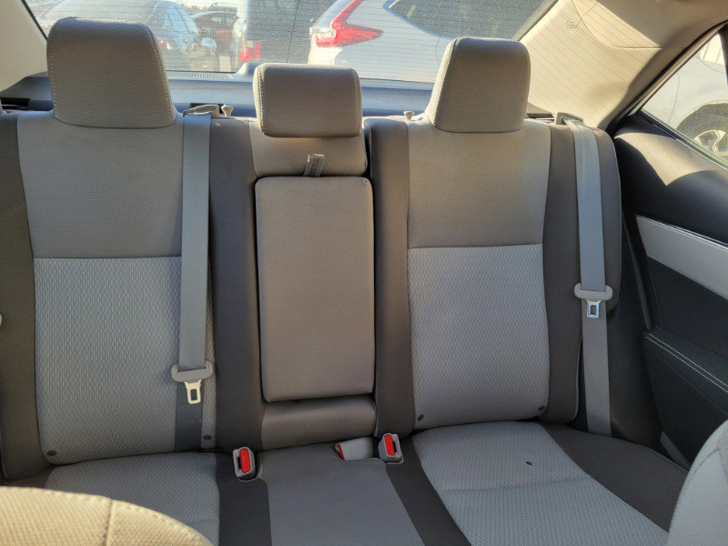 Used 2018 Toyota Corolla LE image 22