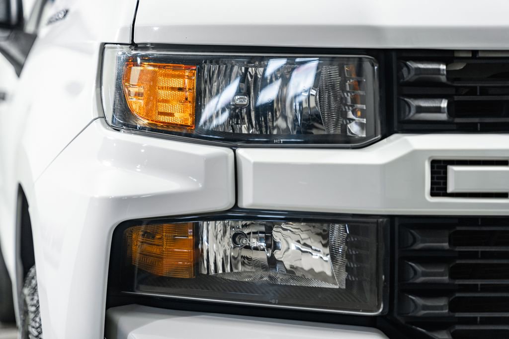 Used 2019 Chevrolet Silverado 1500 Custom w/ Custom Convenience Package image 14