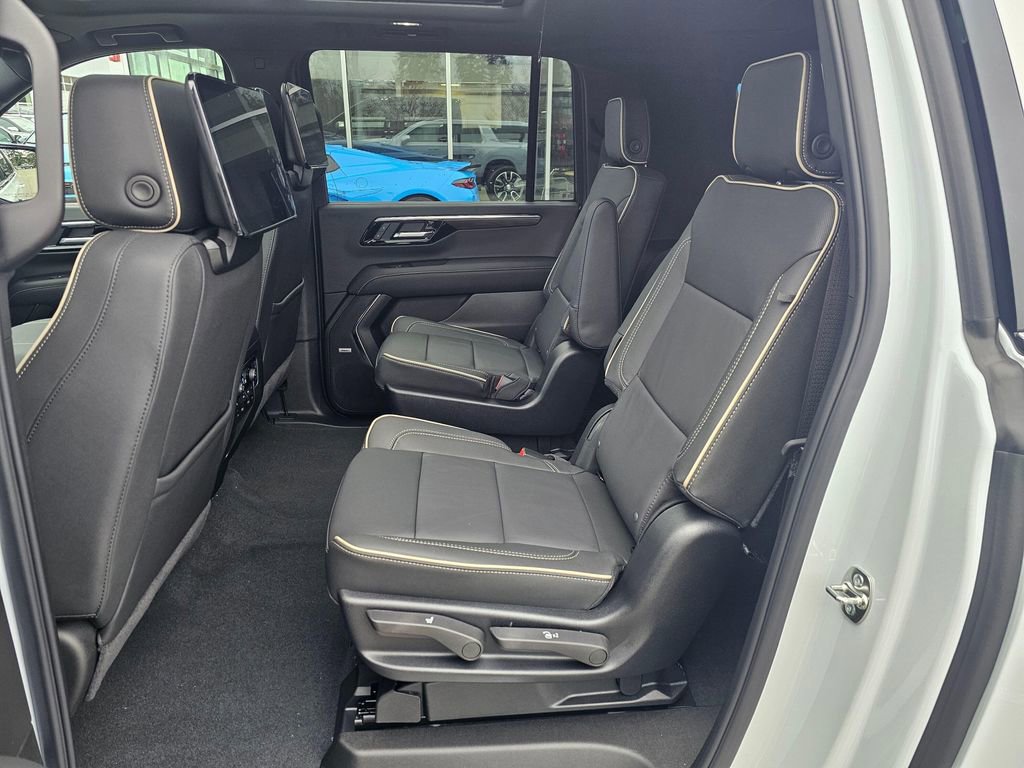 New 2026 Chevrolet Suburban Premier image 17