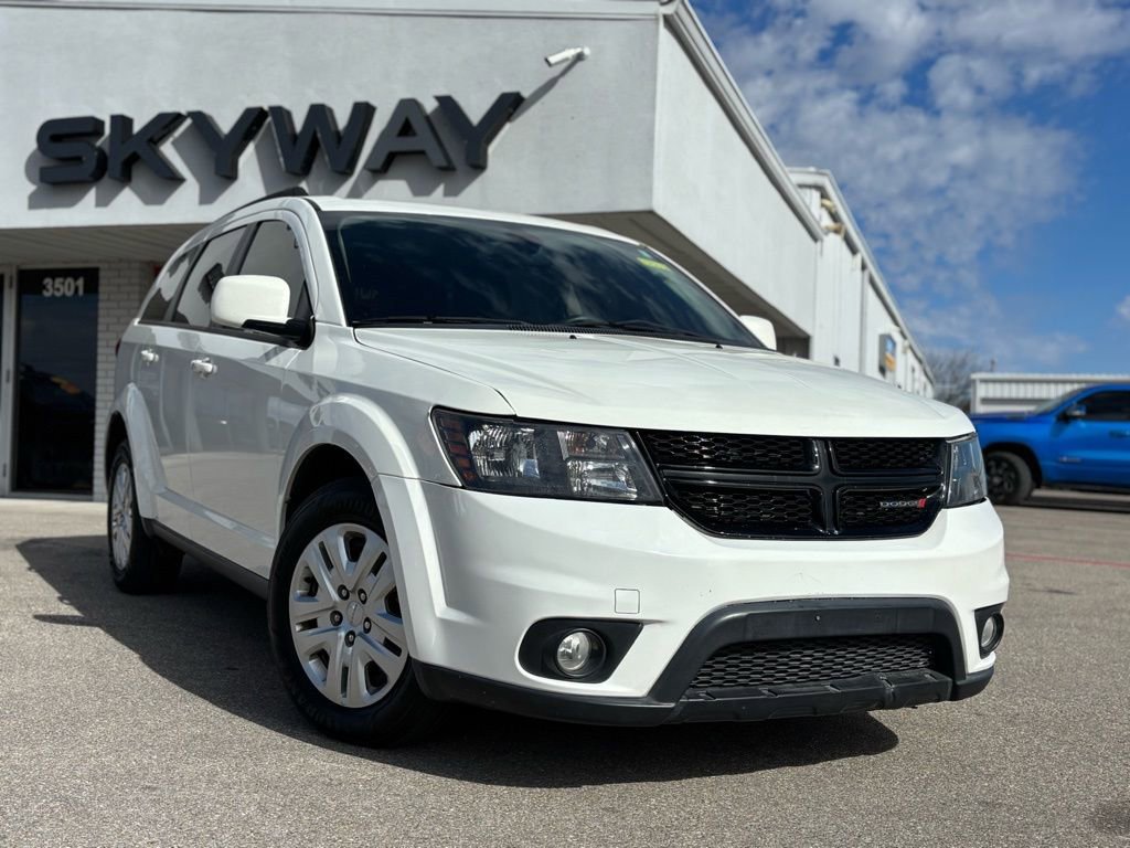 Used 2019 Dodge Journey SE image 1