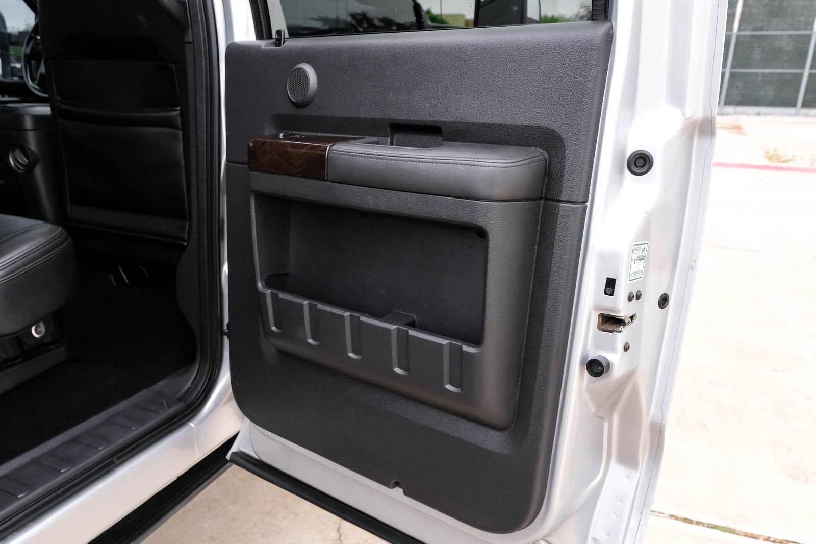 Used 2016 Ford F250 Platinum w/ FX4 Off-Road Package AWD/4WD image 44