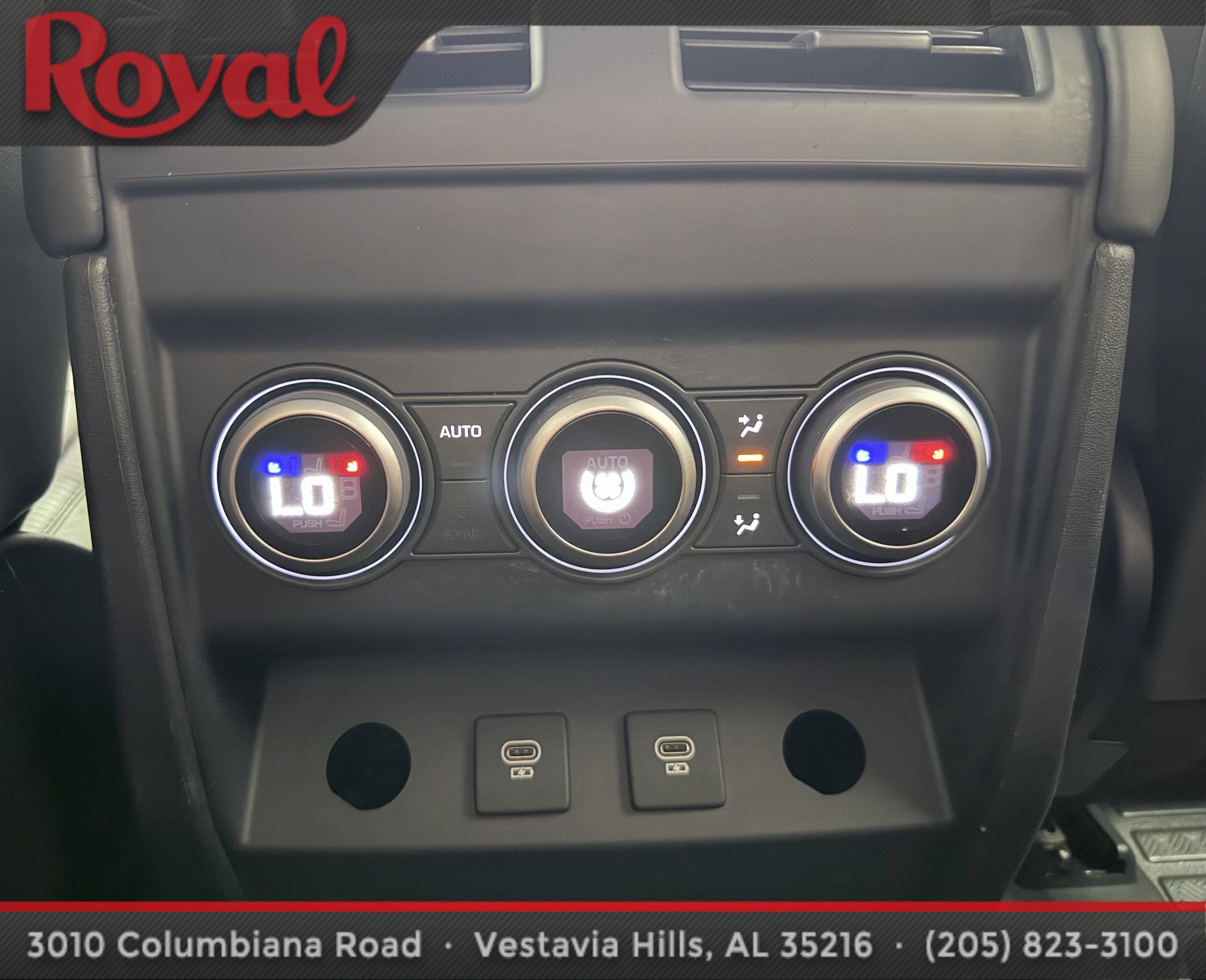 Used 2025 Land Rover Defender 110 X-Dynamic SE AWD/4WD image 27
