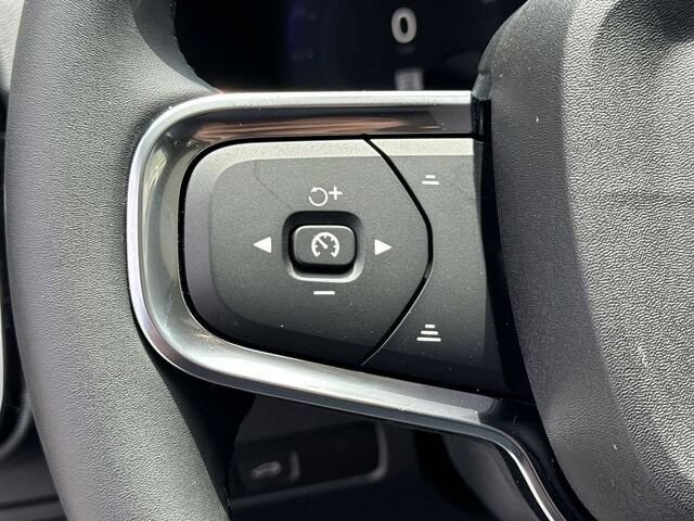 New 2024 Volvo XC40 B5 Plus w/ Climate Package AWD/4WD image 8