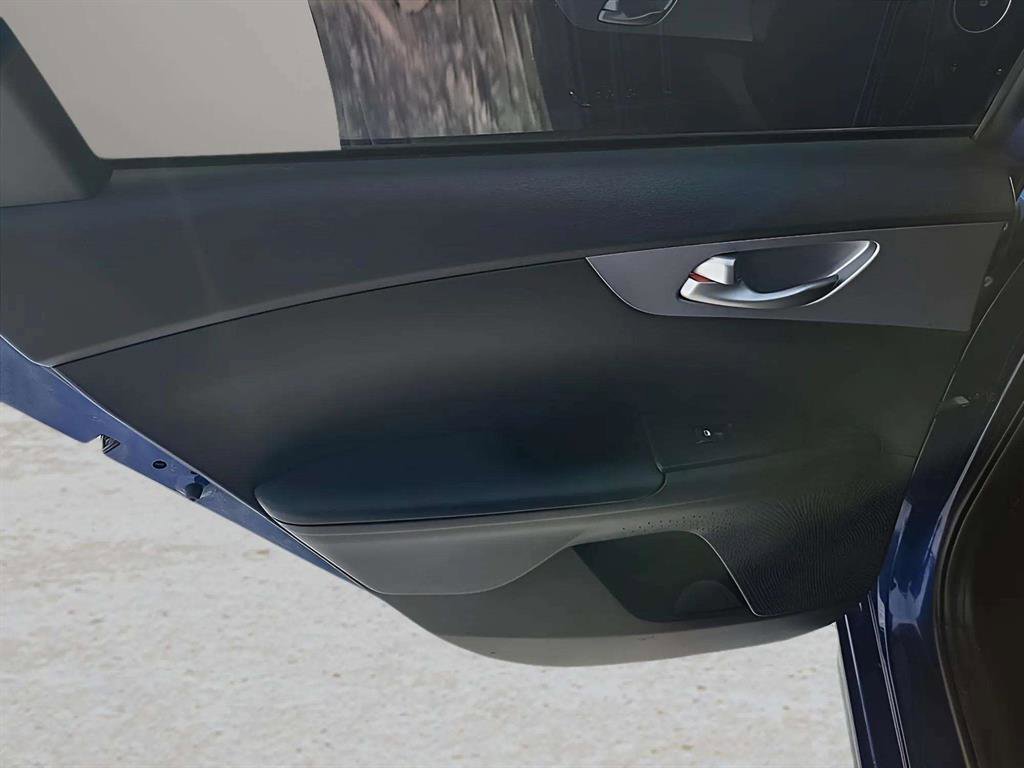 Used 2022 Kia Forte LXS image 21