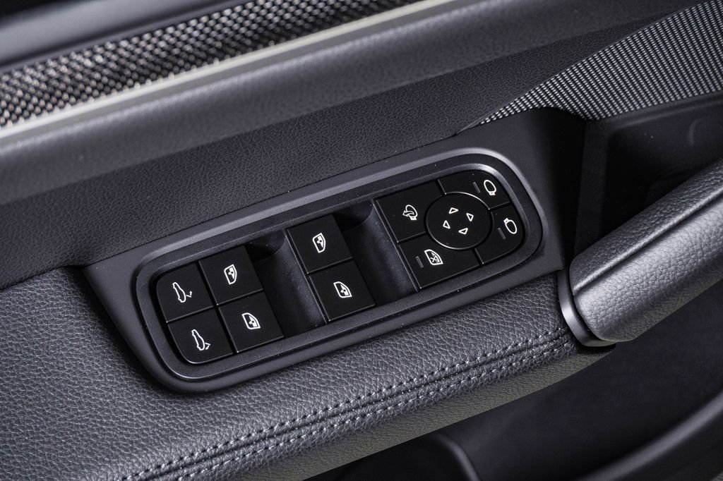 New 2026 Porsche Cayenne Coupe AWD/4WD image 26