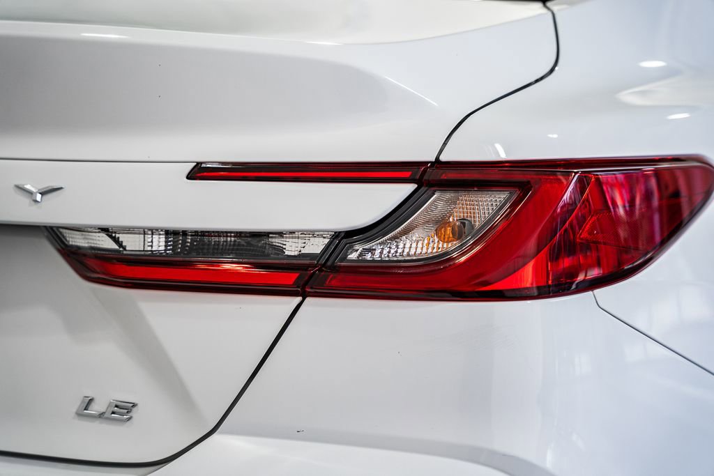 Used 2025 Toyota Camry LE image 6