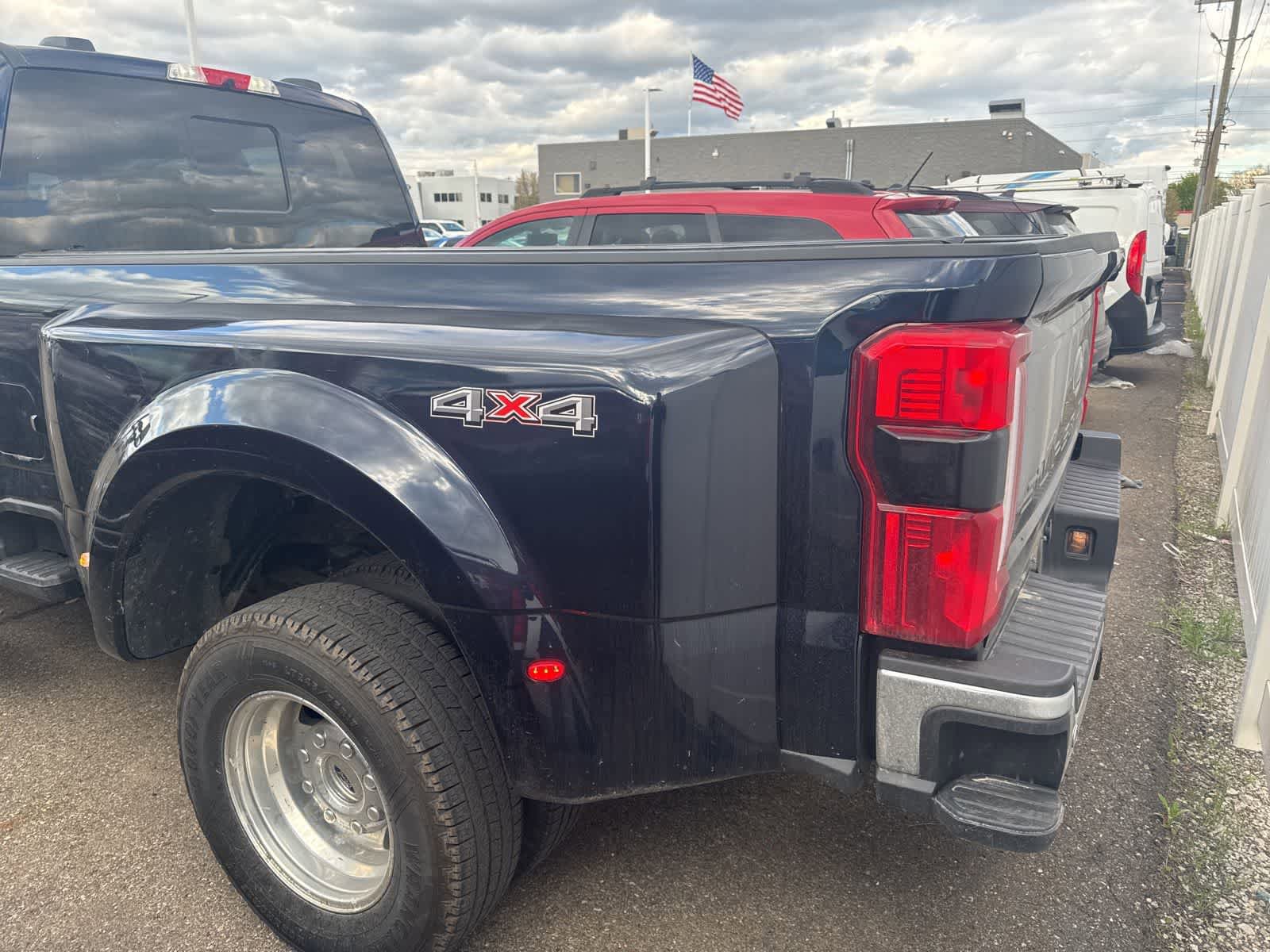 Used 2024 Ford F350 Lariat w/ Lariat Ultimate Package AWD/4WD image 20
