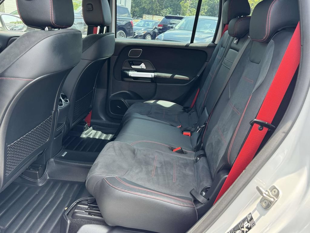 Used 2023 Mercedes-Benz GLB 35 AMG 4MATIC image 18