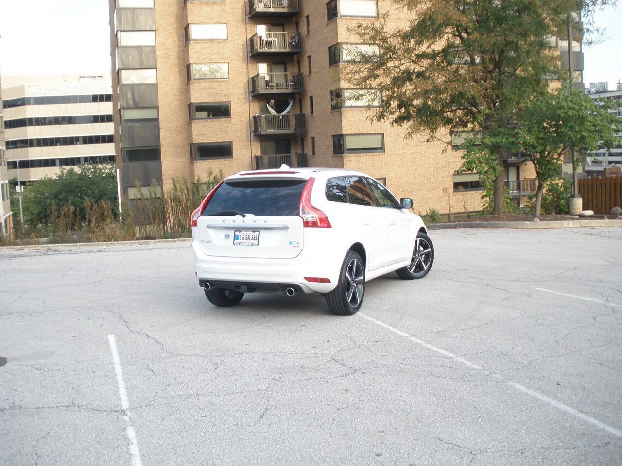 Used 2015 Volvo XC60 T6 R-Design Platinum AWD/4WD image 18