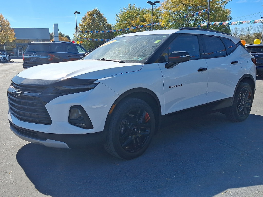 Used 2021 Chevrolet Blazer LT w/ Redline Edition AWD/4WD image 3