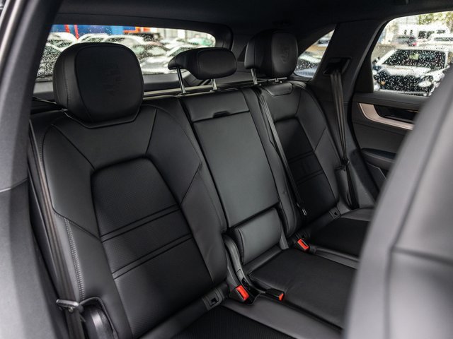 Used 2026 Porsche Cayenne E-Hybrid AWD/4WD image 49
