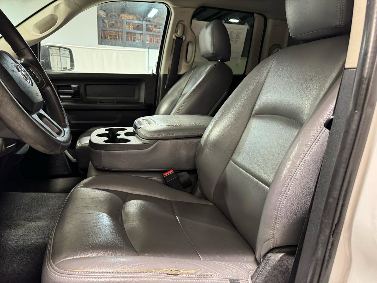 Used 2017 RAM 1500 Express image 25