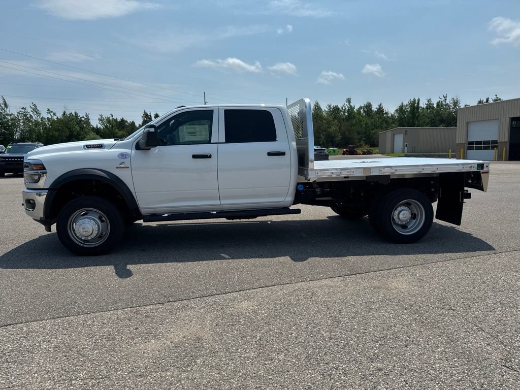 New 2026 RAM 5500 Tradesman w/ Chrome Appearance Group AWD/4WD image 35
