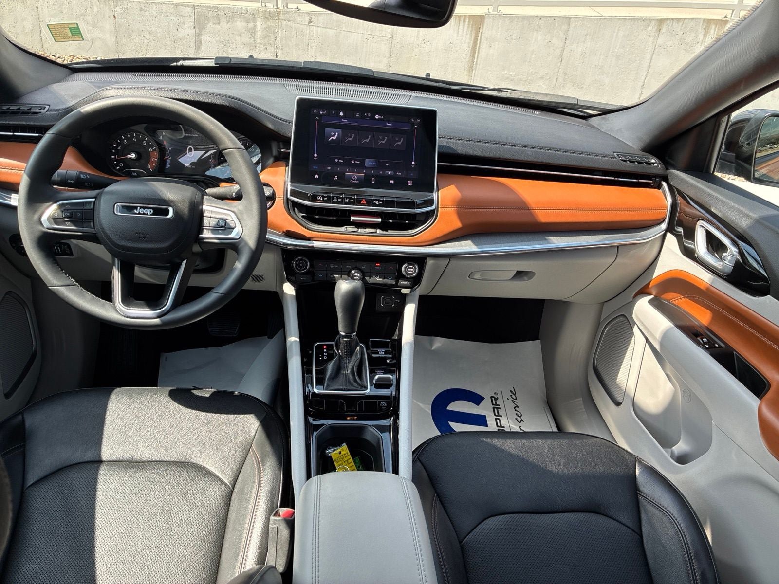 Used 2023 Jeep Compass Limited AWD/4WD image 17