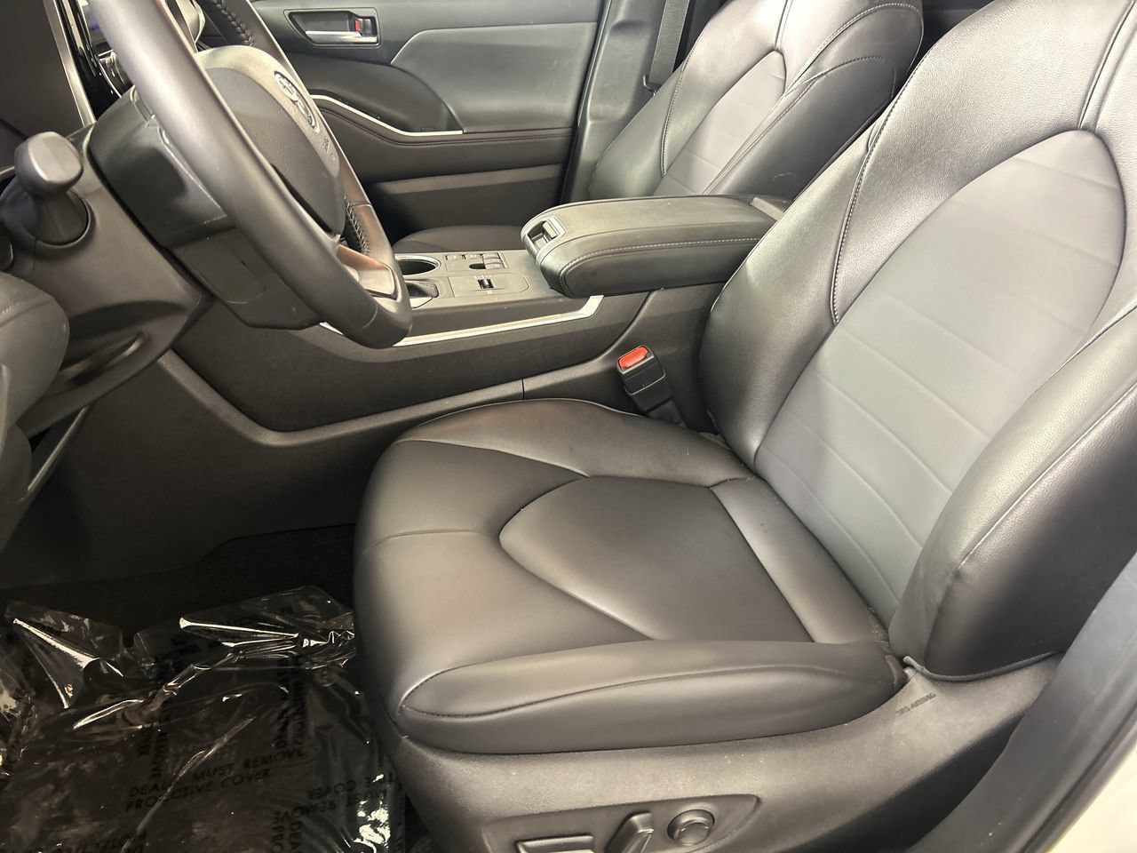 Used 2026 Toyota Highlander XLE AWD/4WD image 22