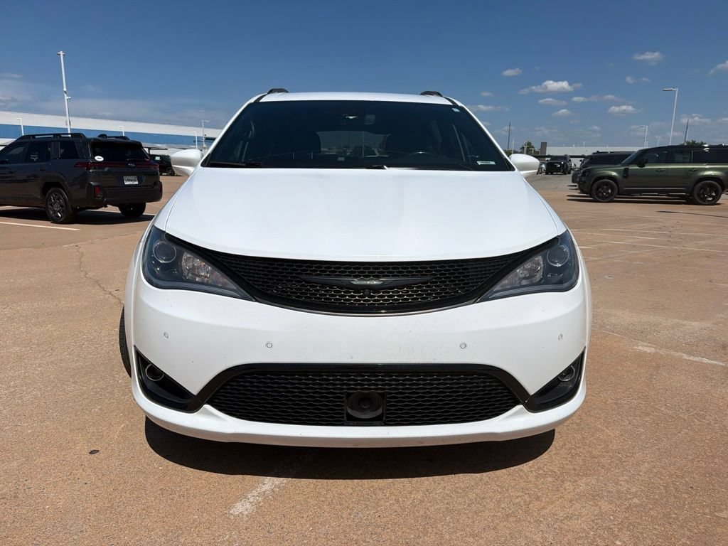 Used 2020 Chrysler Pacifica Touring-L Plus w/ Advanced Safetytec Group FWD image 6