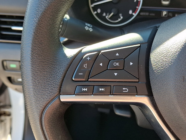 Used 2025 Nissan Sentra SV FWD image 21