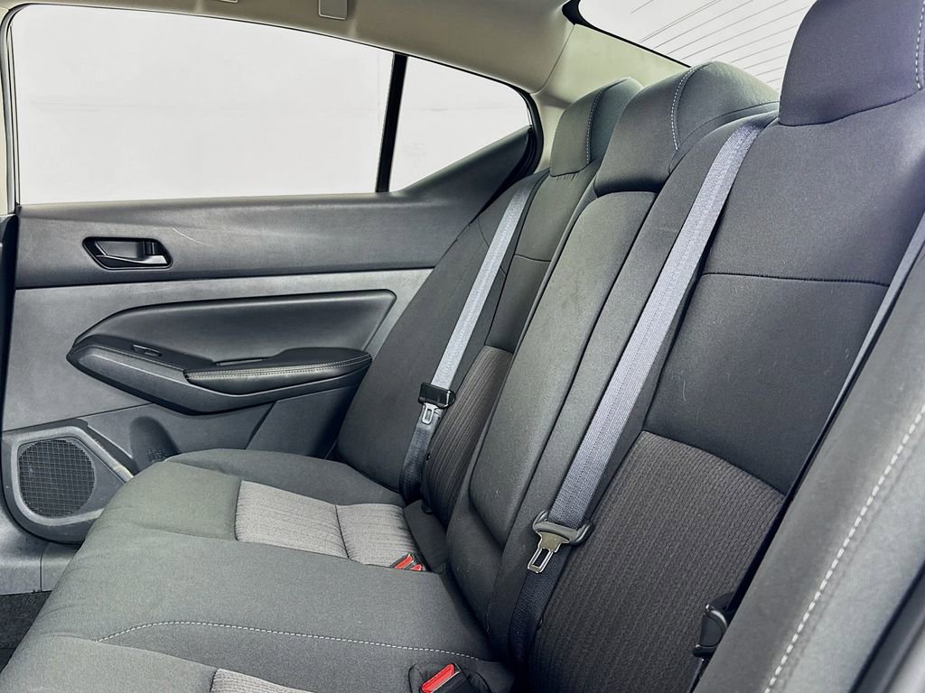 Used 2025 Nissan Altima 2.5 SV image 12