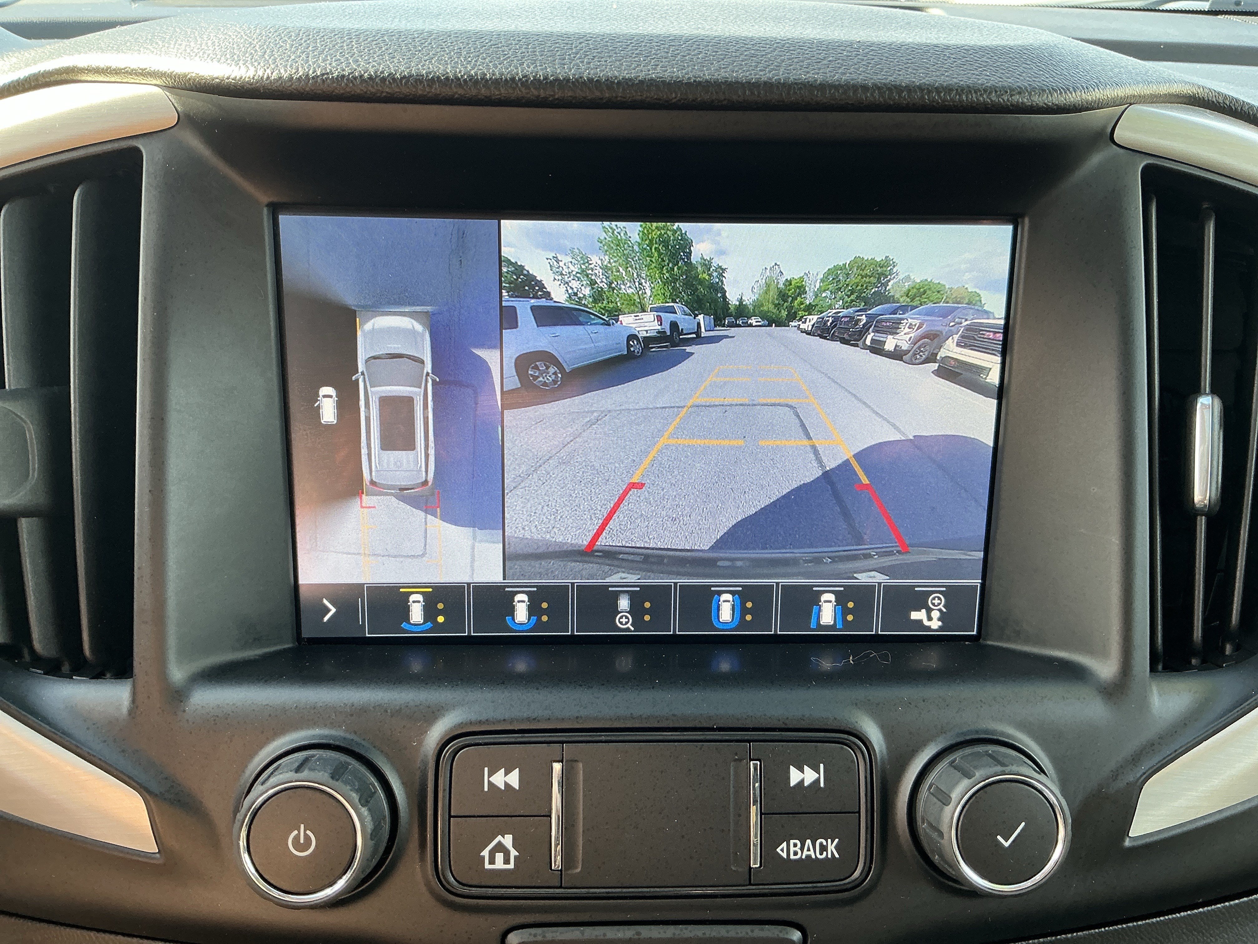 Used 2020 GMC Terrain Denali w/ Denali Premium Package AWD/4WD image 24