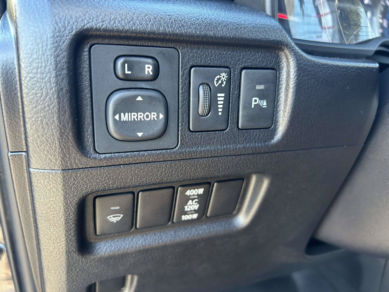 Used 2015 Toyota 4Runner Limited AWD/4WD image 20