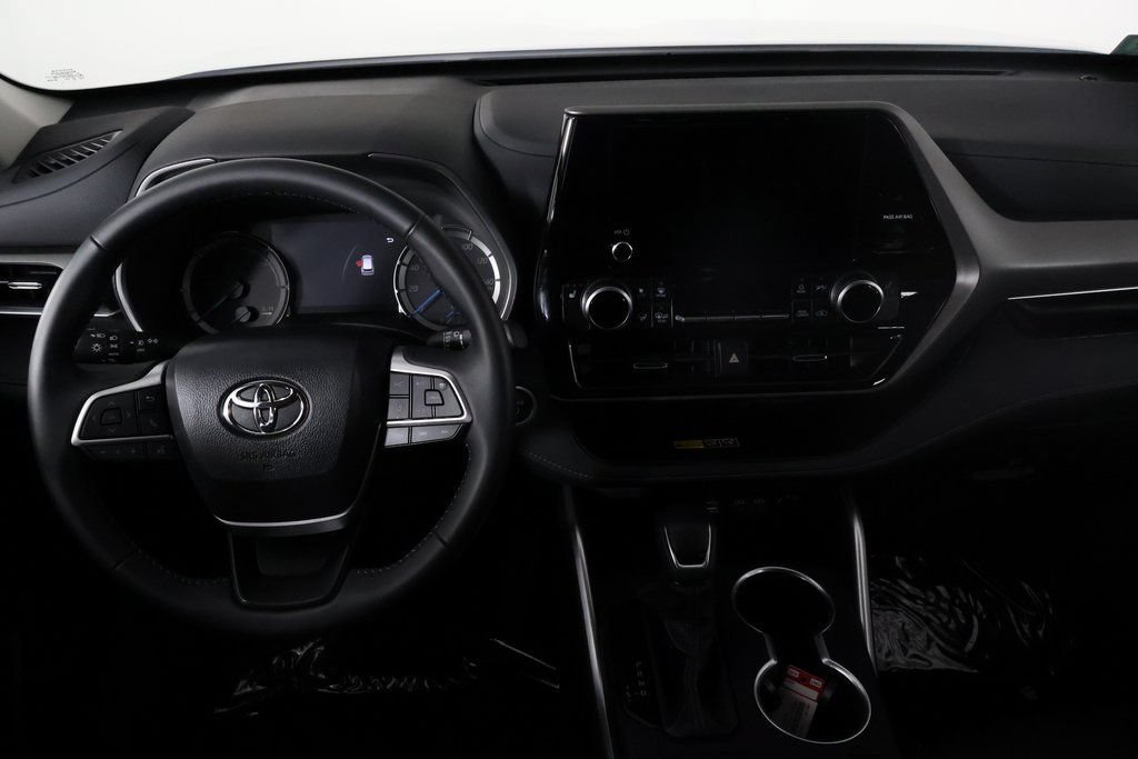 Used 2026 Toyota Highlander XLE AWD/4WD image 8
