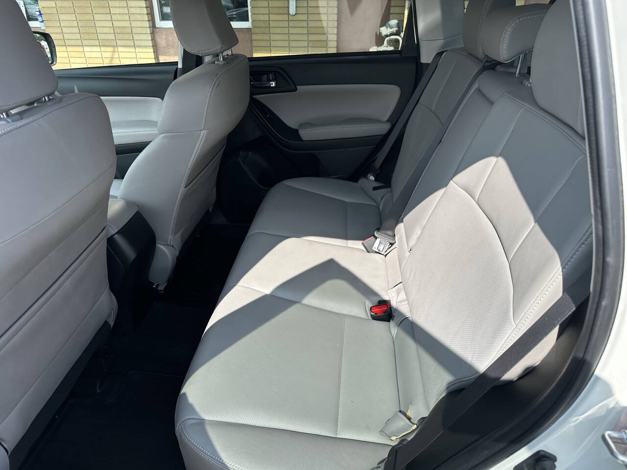 Used 2014 Subaru Forester 2.5i Limited AWD/4WD image 12