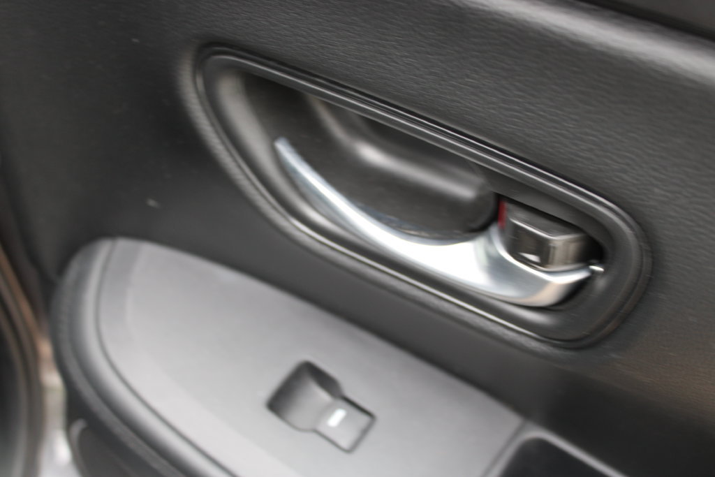 Used 2025 Honda HR-V LX image 26
