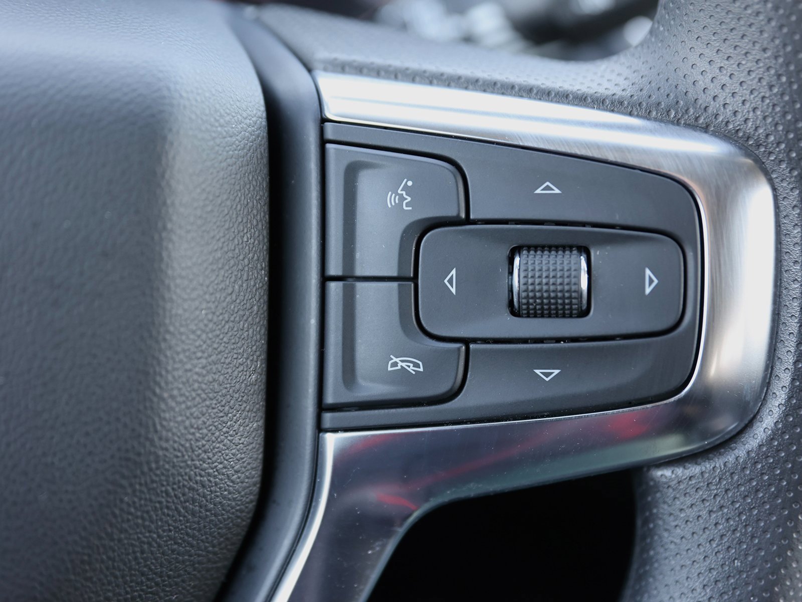 Used 2022 Chevrolet Blazer LT image 42