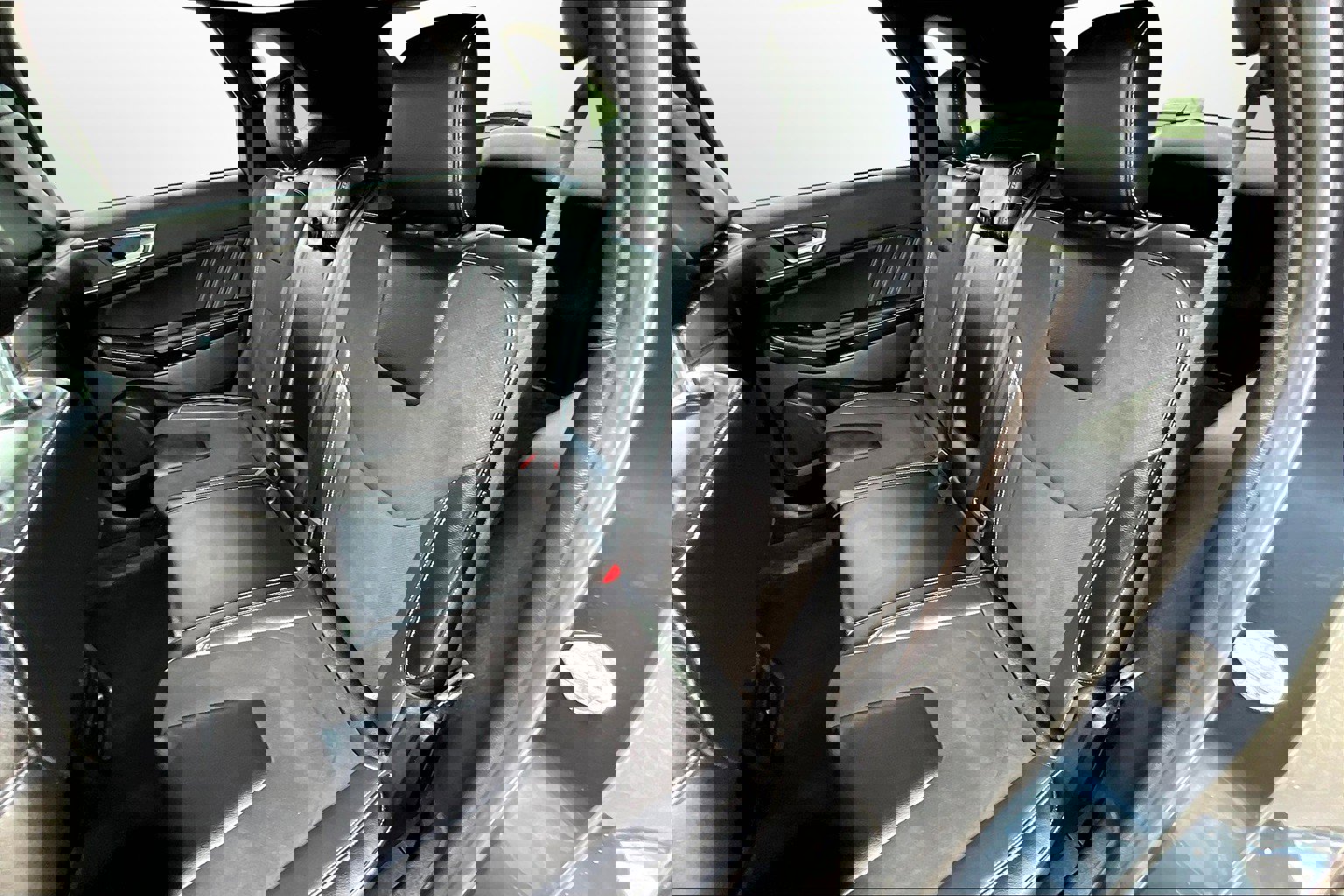 Used 2024 Ford Edge ST AWD/4WD image 18