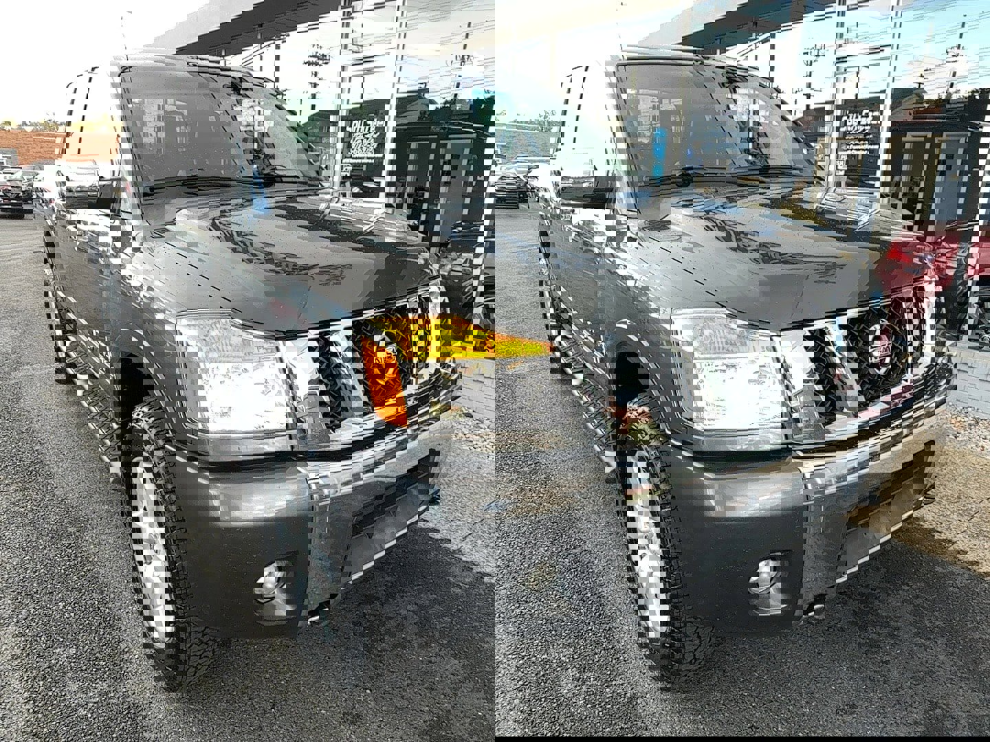 Used 2012 Nissan Titan SL image 2