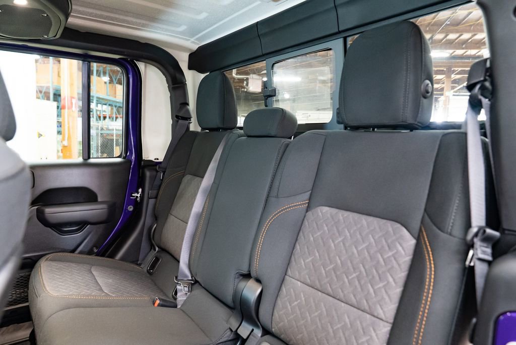 New 2026 Jeep Gladiator Mojave image 25