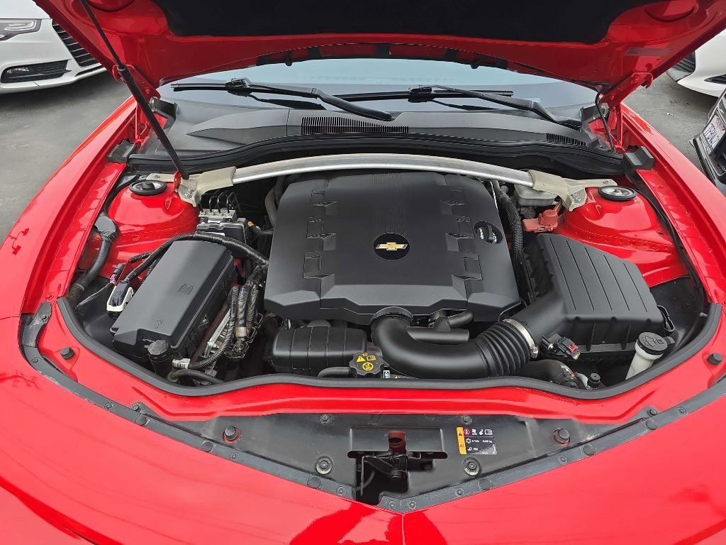 Used 2015 Chevrolet Camaro LT image 16