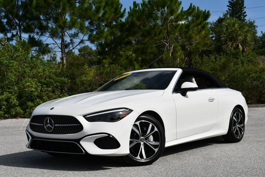 Used 2024 Mercedes-Benz CLE 300 4MATIC Cabriolet image 23