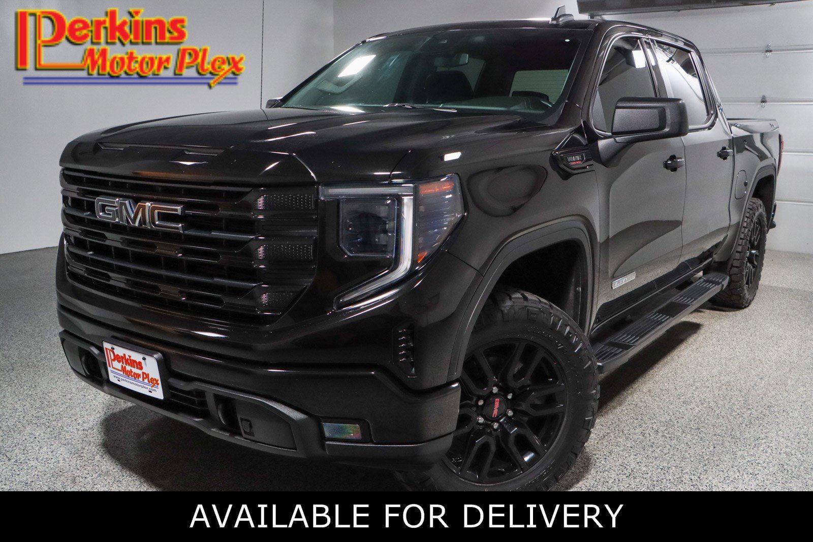 Used 2023 GMC Sierra 1500 Elevation w/ Preferred Package image 1