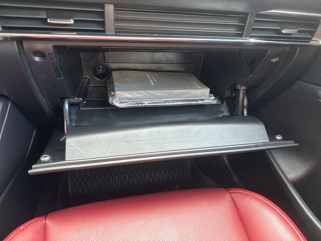 Used 2024 MAZDA MAZDA3 s image 31