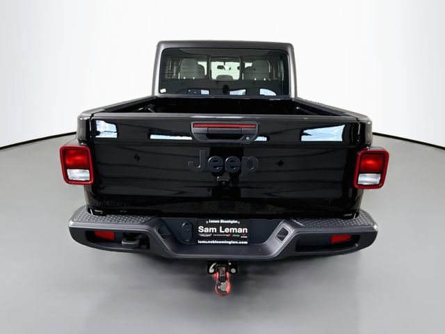 Used 2023 Jeep Gladiator Sport AWD/4WD image 6