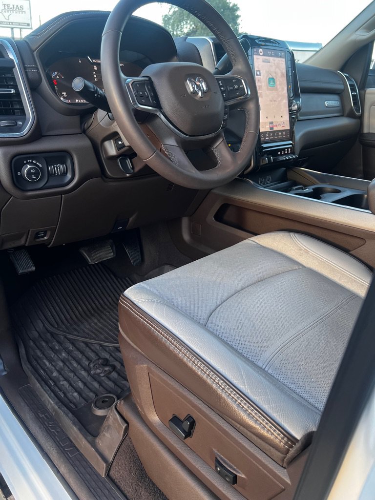 Used 2025 RAM 2500 Laramie AWD/4WD image 14