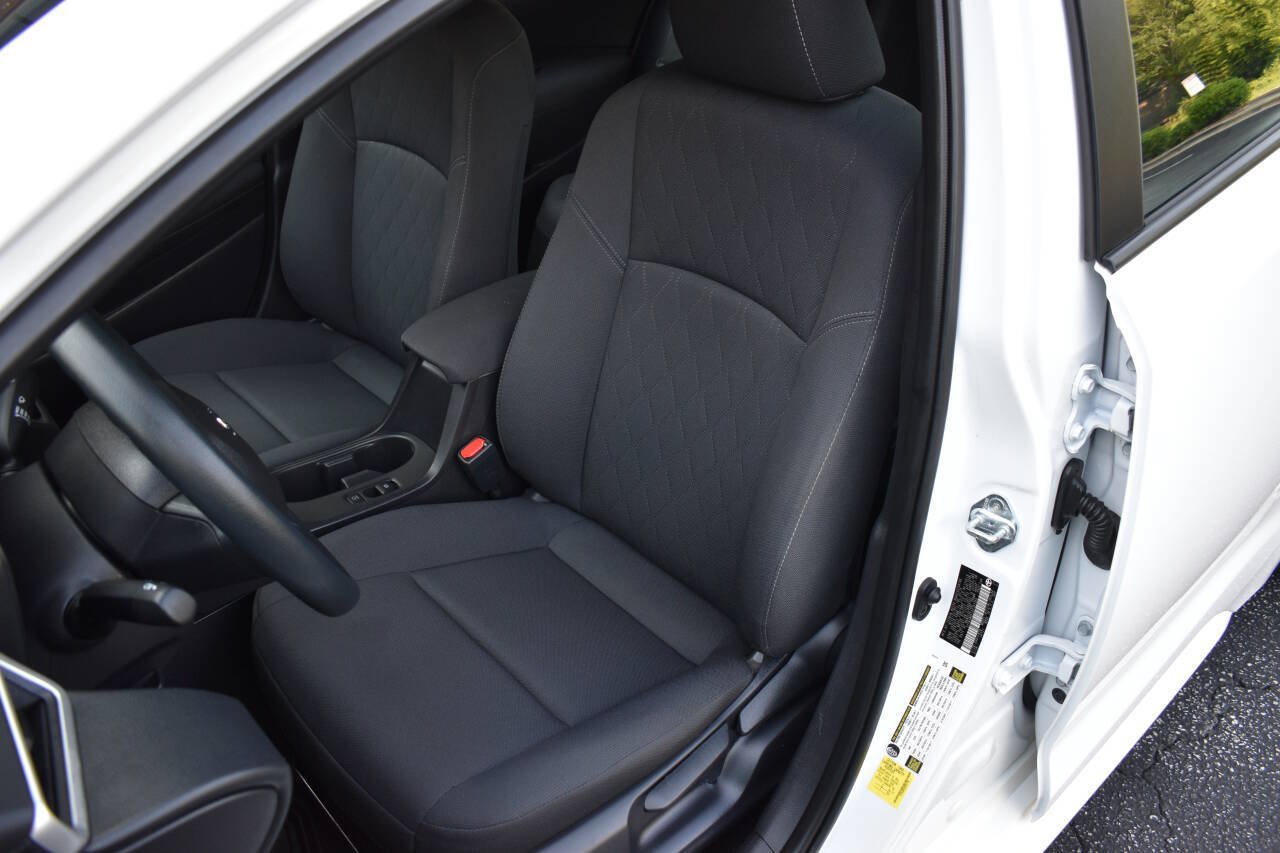 Used 2025 Toyota Corolla LE FWD image 19