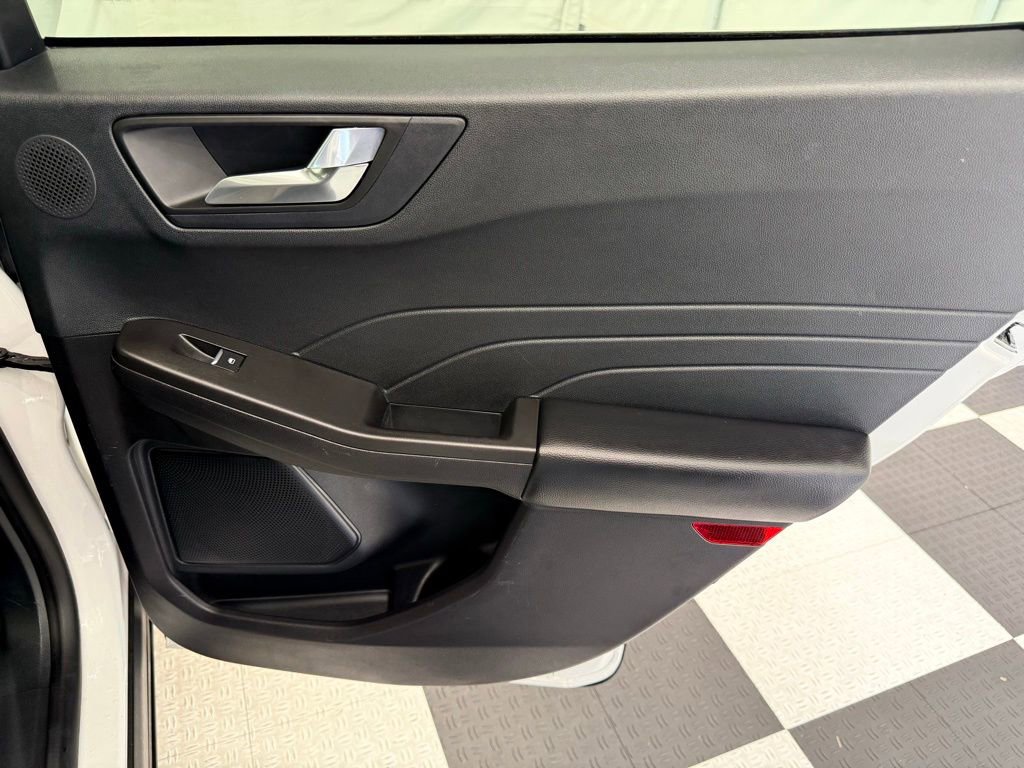 Used 2021 Ford Escape Titanium w/ Titanium Elite Package image 28