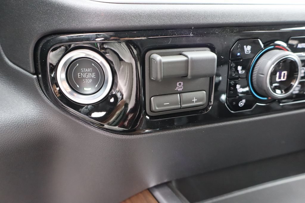 New 2026 Chevrolet Silverado 1500 High Country AWD/4WD image 12