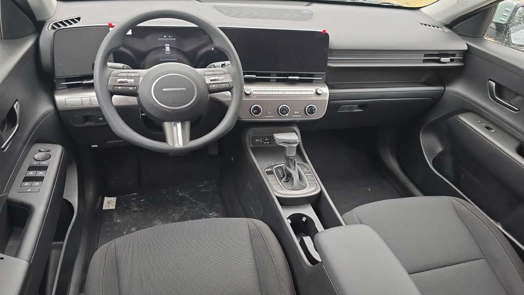 New 2027 Hyundai Kona SE FWD image 11