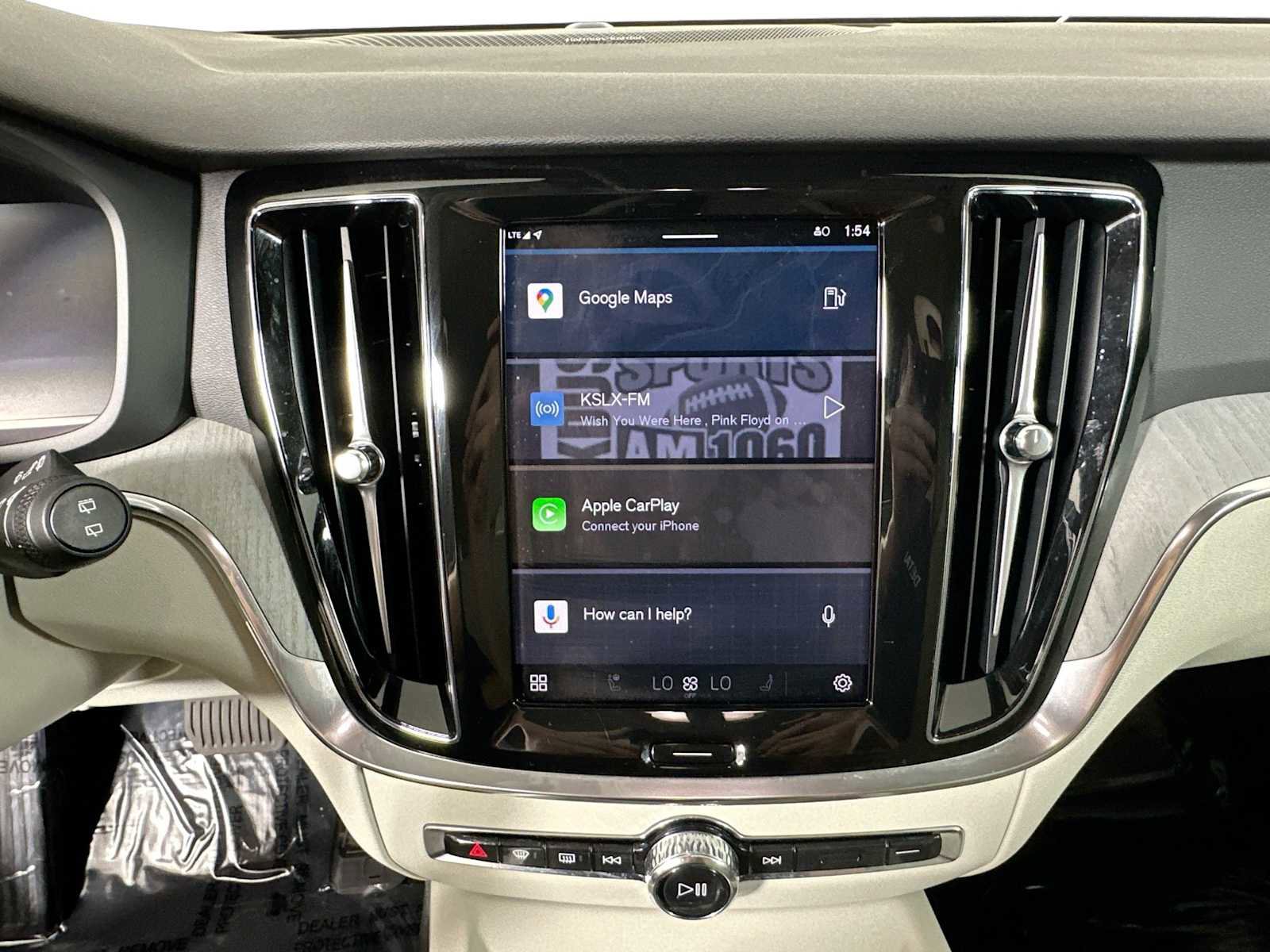 Used 2025 Volvo V60 B5 Cross Country Plus w/ Protection Package Premier image 13