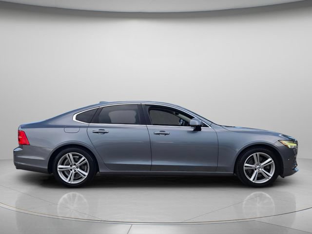 Used 2017 Volvo S90 T5 Momentum w/ Convenience Package FWD image 4