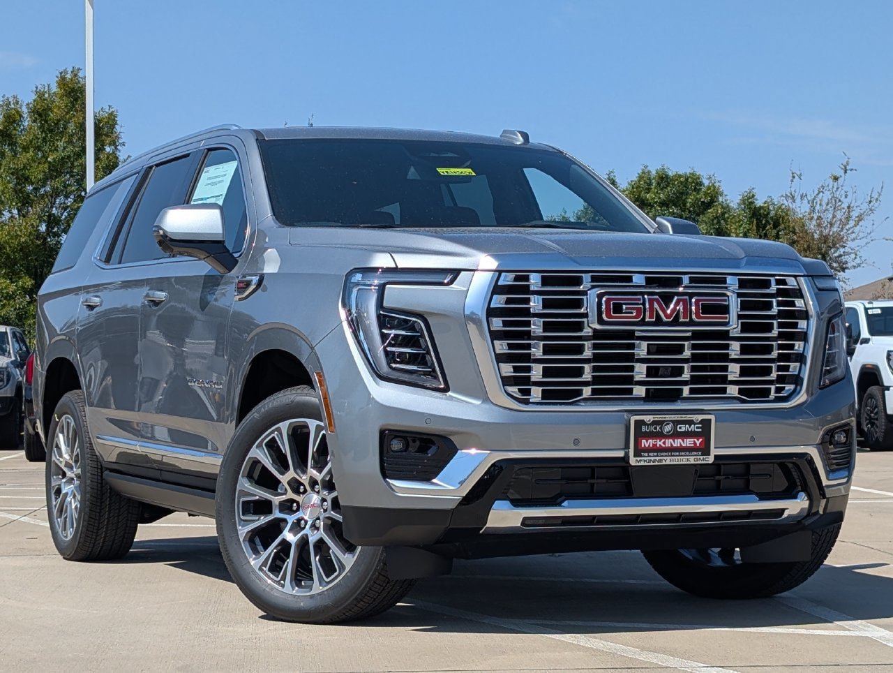 New 2027 GMC Yukon Denali w/ Sun & Power Step Package AWD/4WD image 2