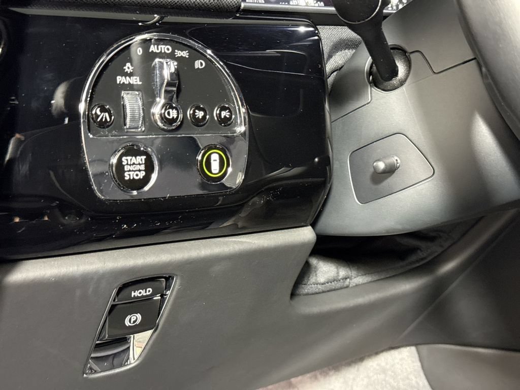 Used 2020 Rolls-Royce Cullinan AWD/4WD image 29