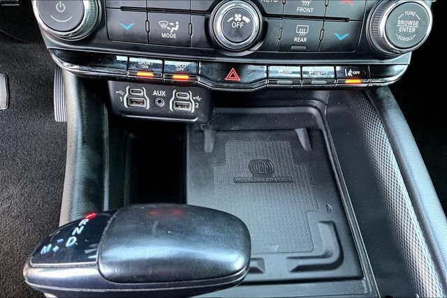 Used 2021 Dodge Durango R/T w/ Technology Group AWD/4WD image 16