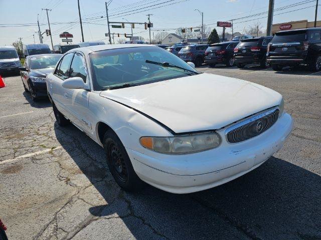 Used 2001 Buick Century Custom w/ Premium Pkg FWD image 3